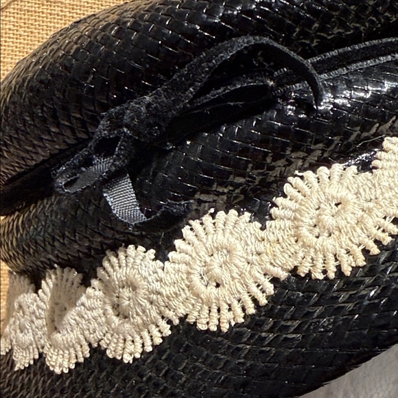Vintage Black and Cream Hat - Picture 6 of 8